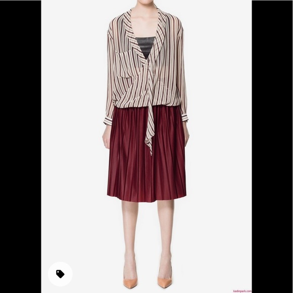 ZARA pleated skirt - Picture 3 of 3